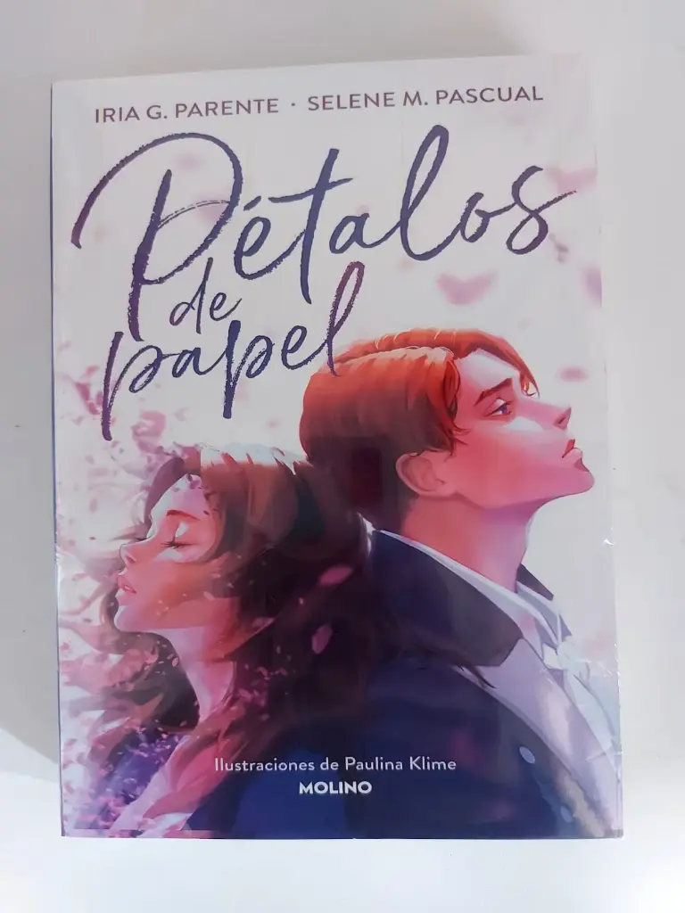 Pétalos de papel Iria G. Parente